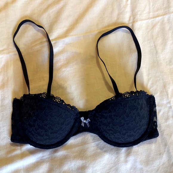 Gilly Hicks Bra - Picture 1 of 4
